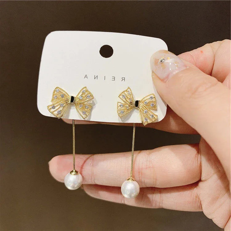 Korea New Design Fashion Jewelry Exaggerated White Acrylic Zircon Flower Earrings Elegant Women Wedding Party Accessories